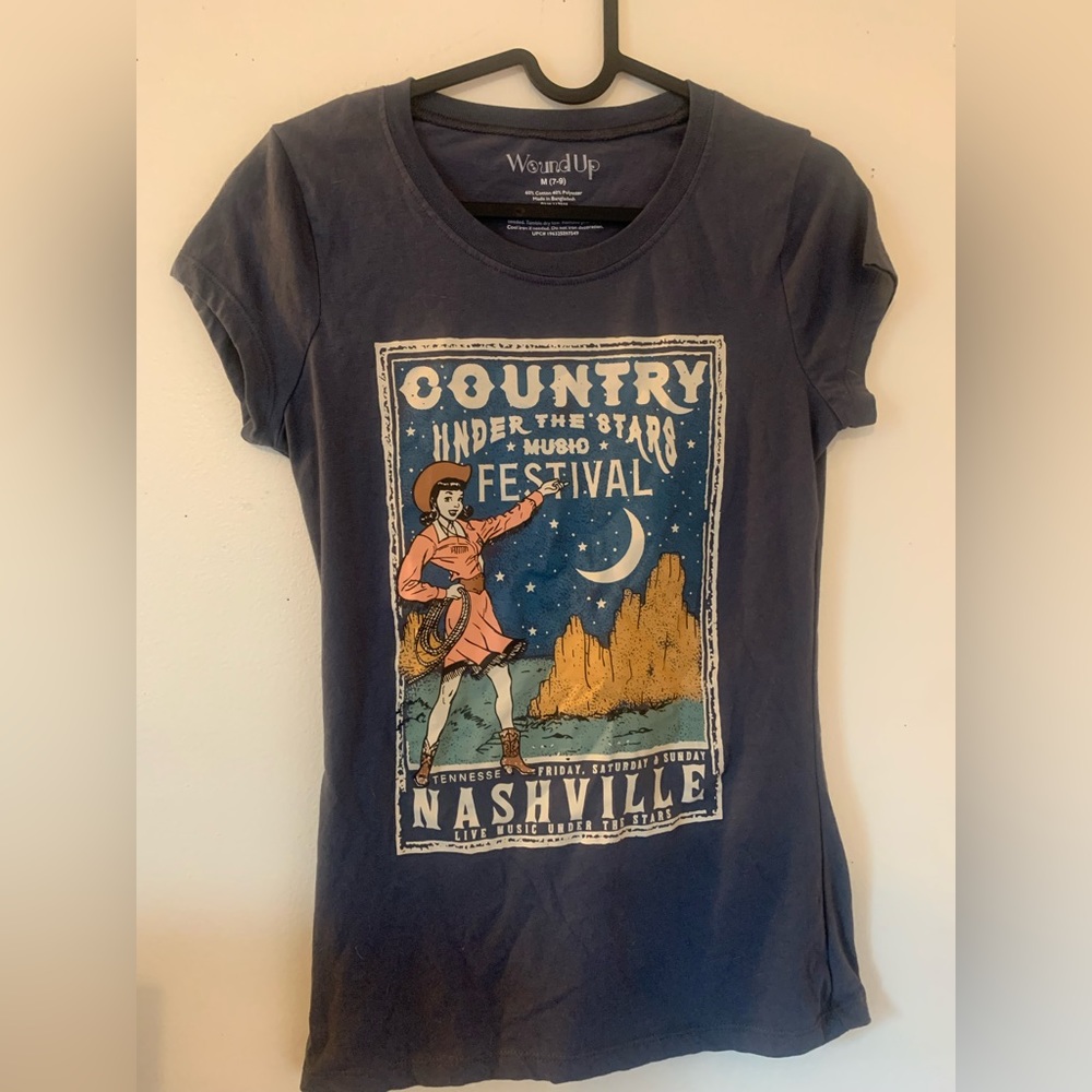 blue tee graphic country detail